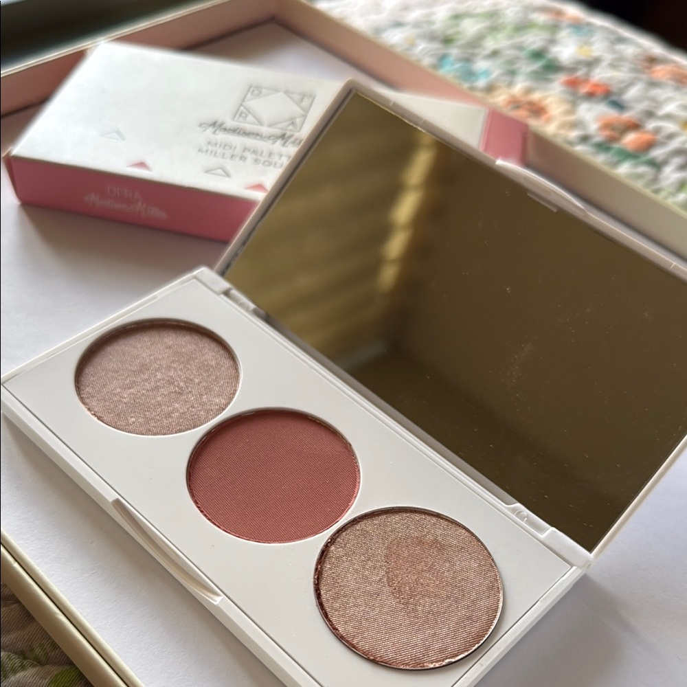 OFRA Madison Miller Midi Palette - MIDI PALETTE - MILLER SQUAD - Picture 4 of 5
